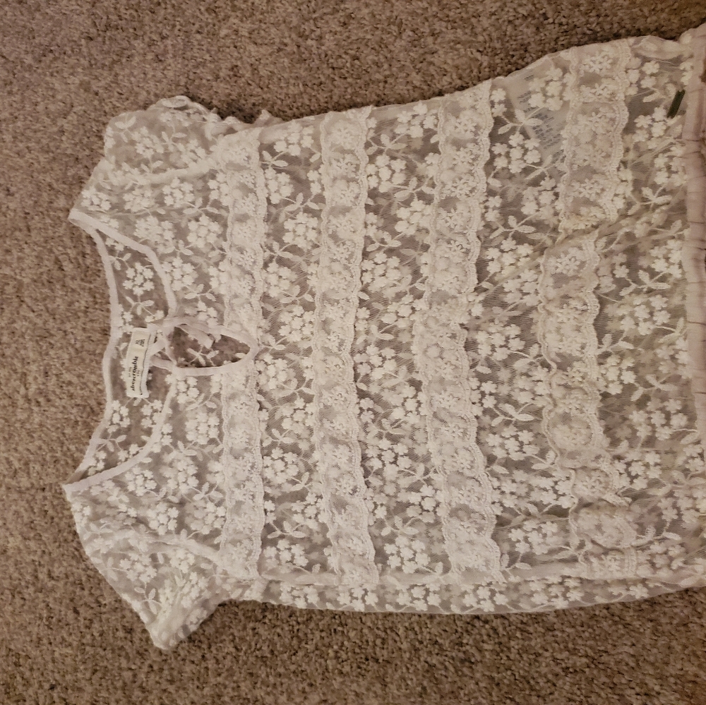 Abercrombie flower lace top